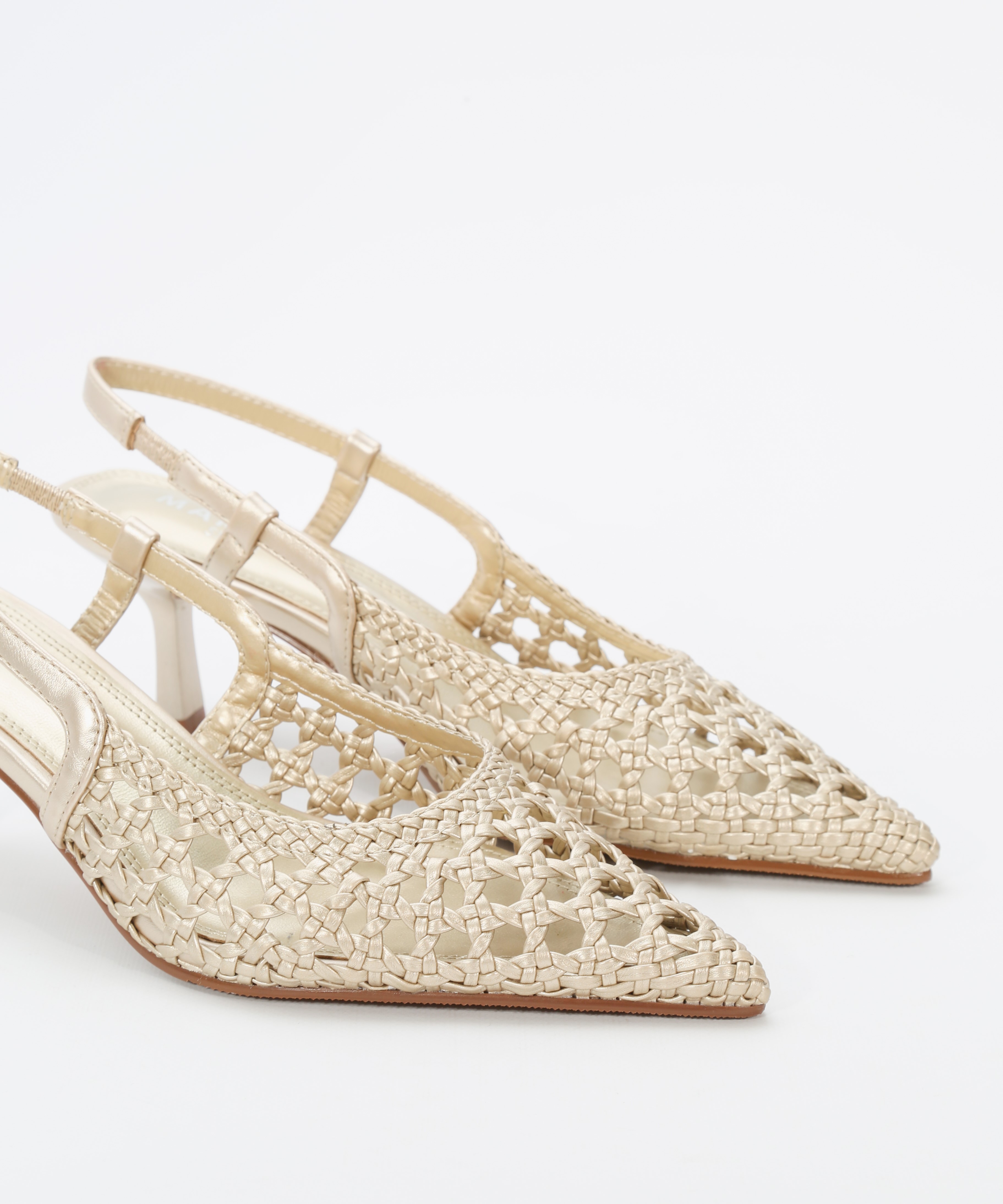 Sapato aberto atr&aacute;s entran&ccedil;ado image number null